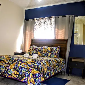 Apartment Crystoural Liguanea Sovereign - 2 Bedrooms, 3 Beds, Host 4 Guest- Kingston!